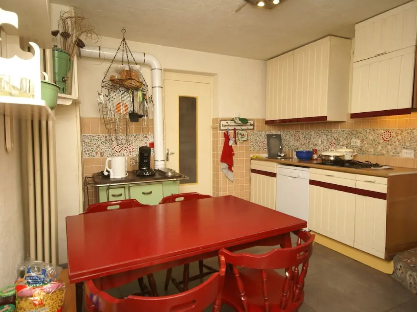 Spacious Holiday Home With Sauna in Celles-sur-plaine