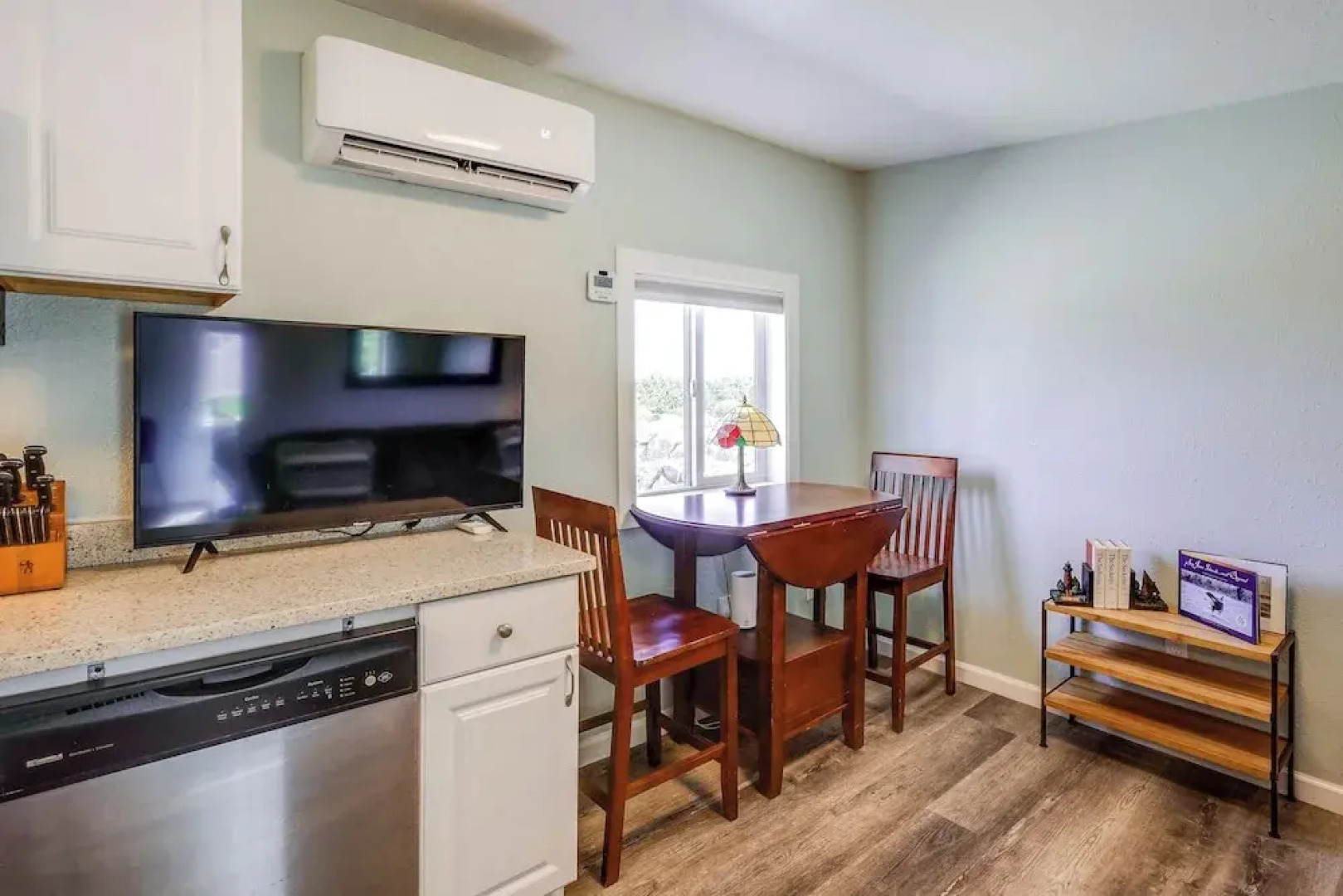 Dog-friendly Anacortes Retreat w/ Shared Hot Tub!