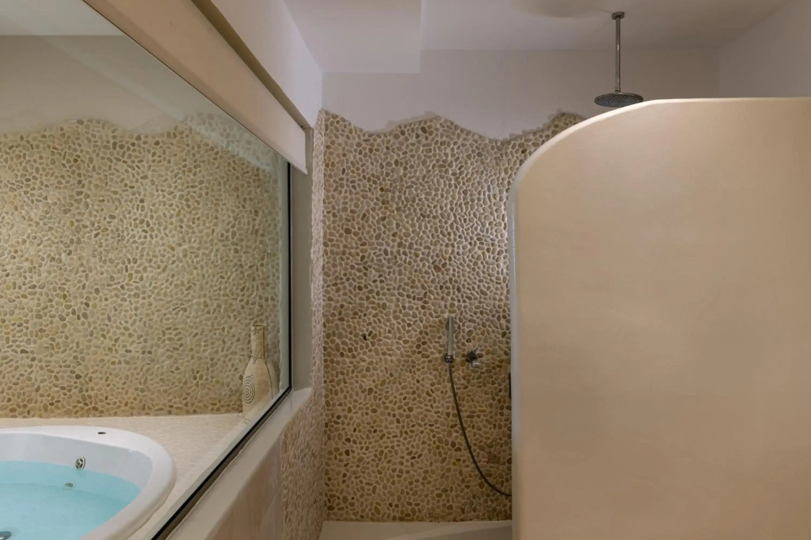 Splendour Hotel and Suites