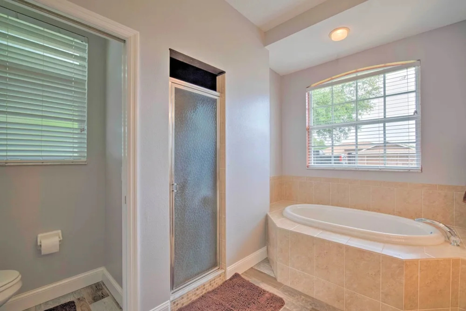 Airy Crystal River Retreat w/ Backyard Oasis!