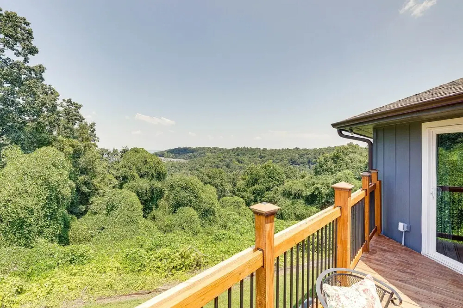 Guntersville Hideaway w/ Mountain & Lake Views!