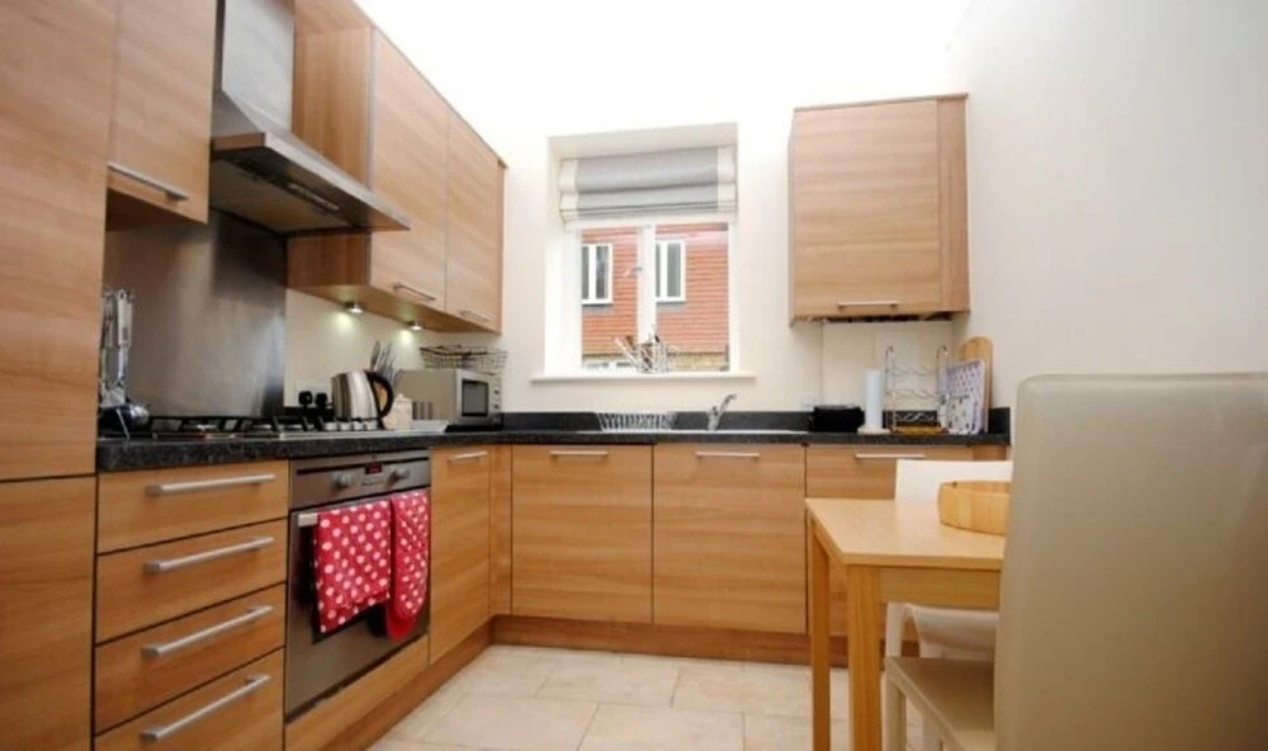 11 Angel Yard, Midhurst