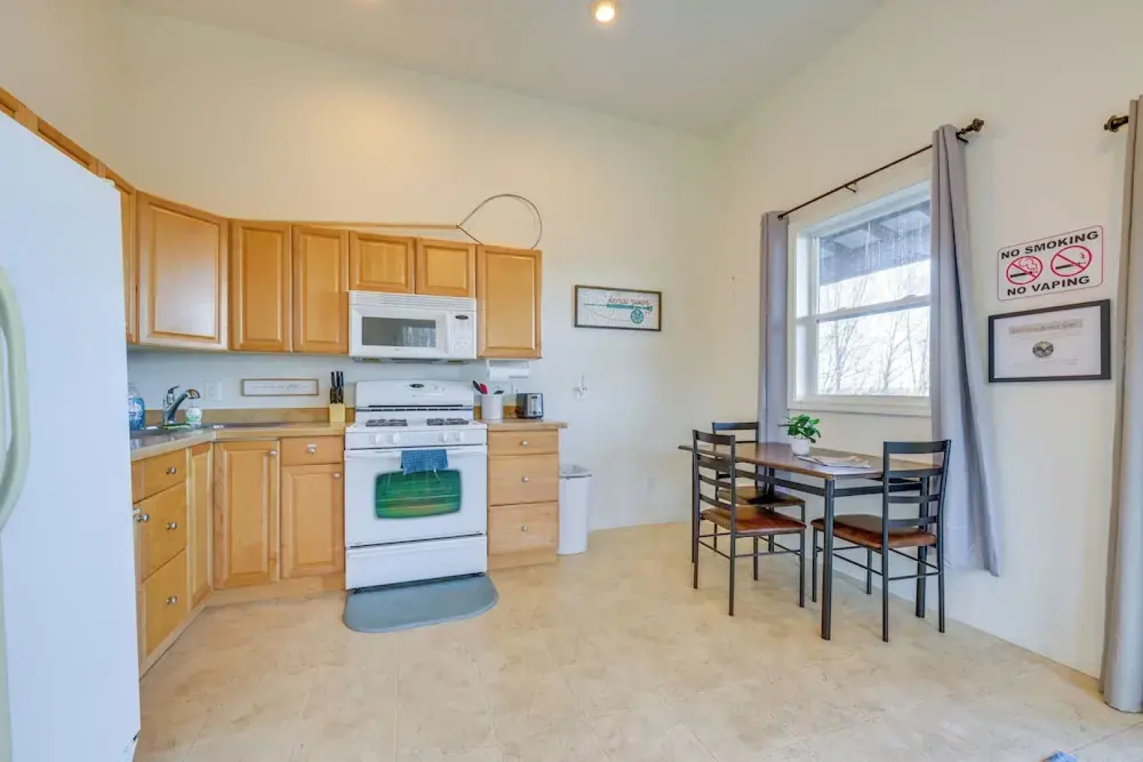 River Views & Fire Pit: Cozy Soldotna Apartment!