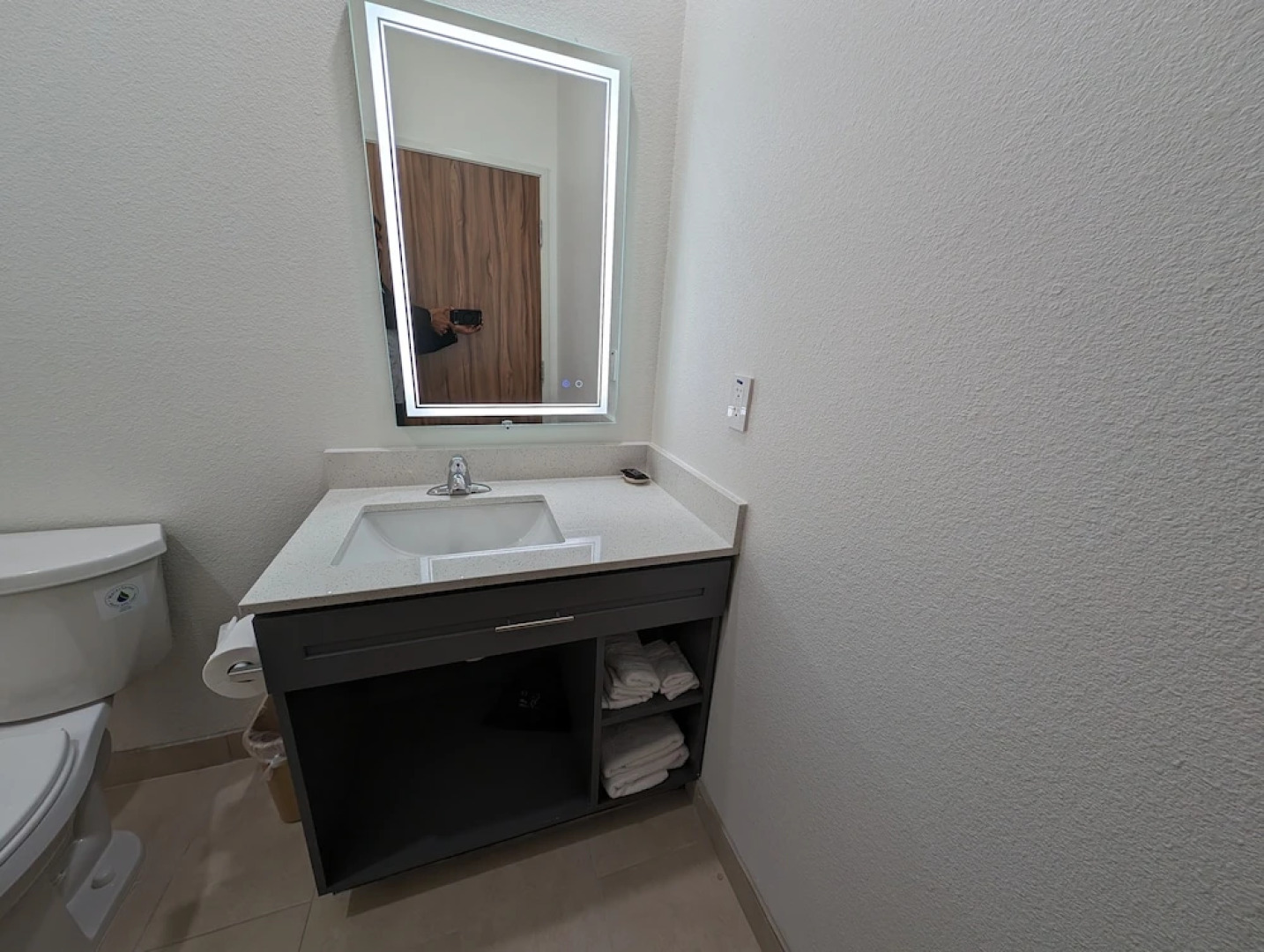 Texas Bungalows Hotel & Hotel Que at  i35 Austin Pflugerville