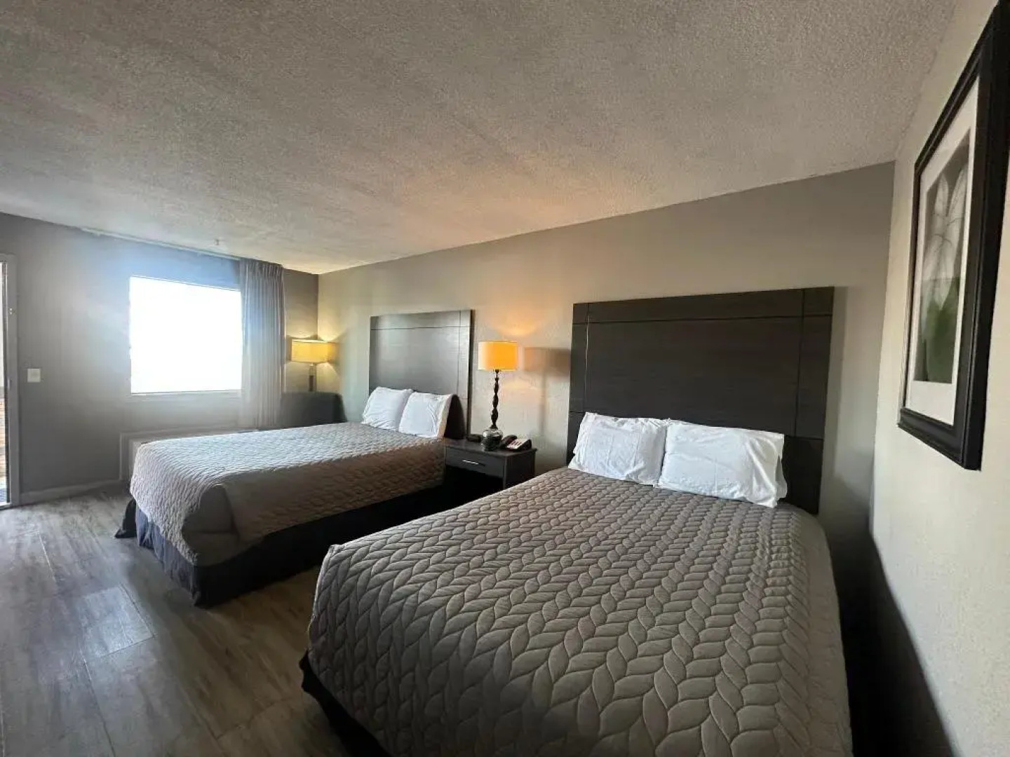 Executive Inn Locust Grove