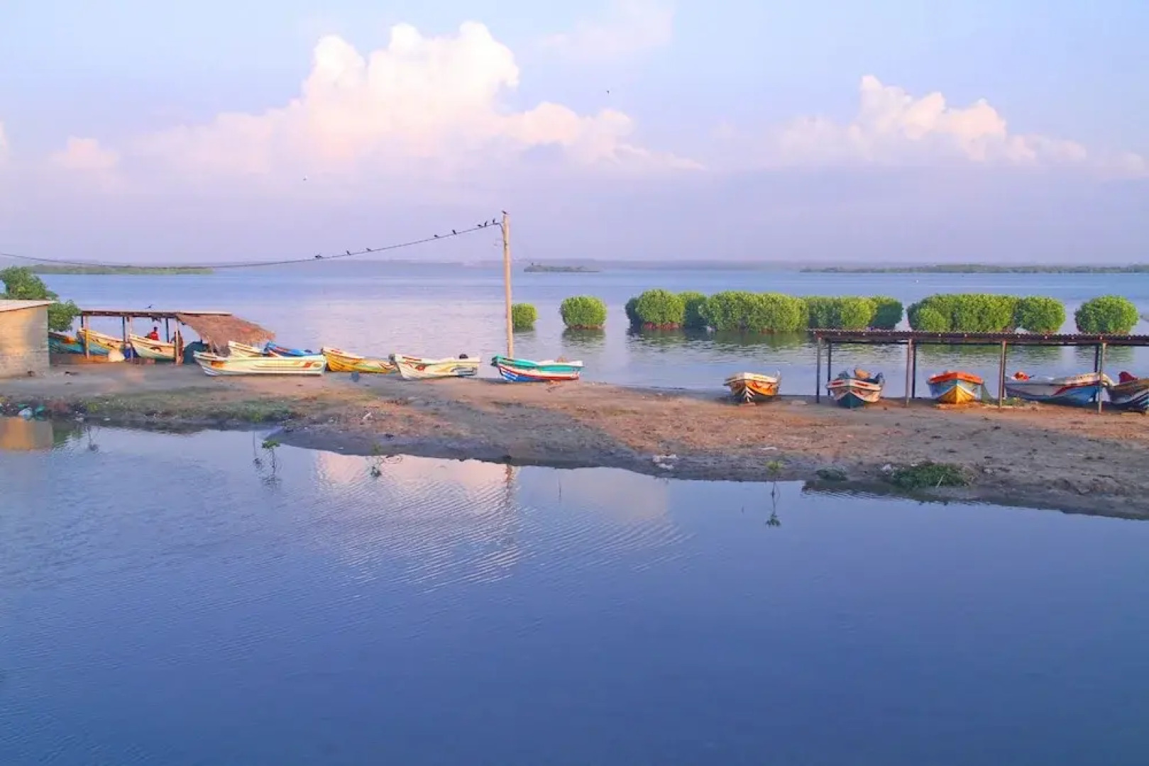 OYO 255 Atara Lagoon