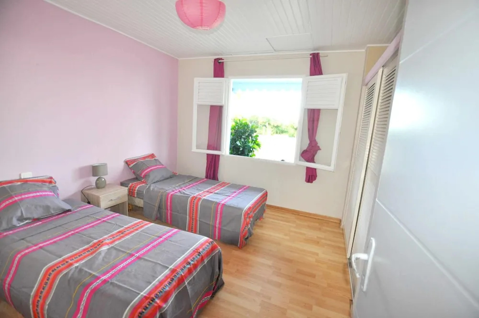 House With 2 Bedrooms in Sainte-marie, With Wonderful sea View, Shared Pool, Enclosed Garden