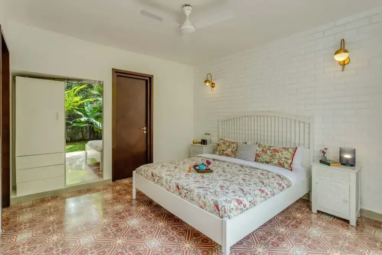 Stylish 2BR w Pool Near Candolim and Coco Beach