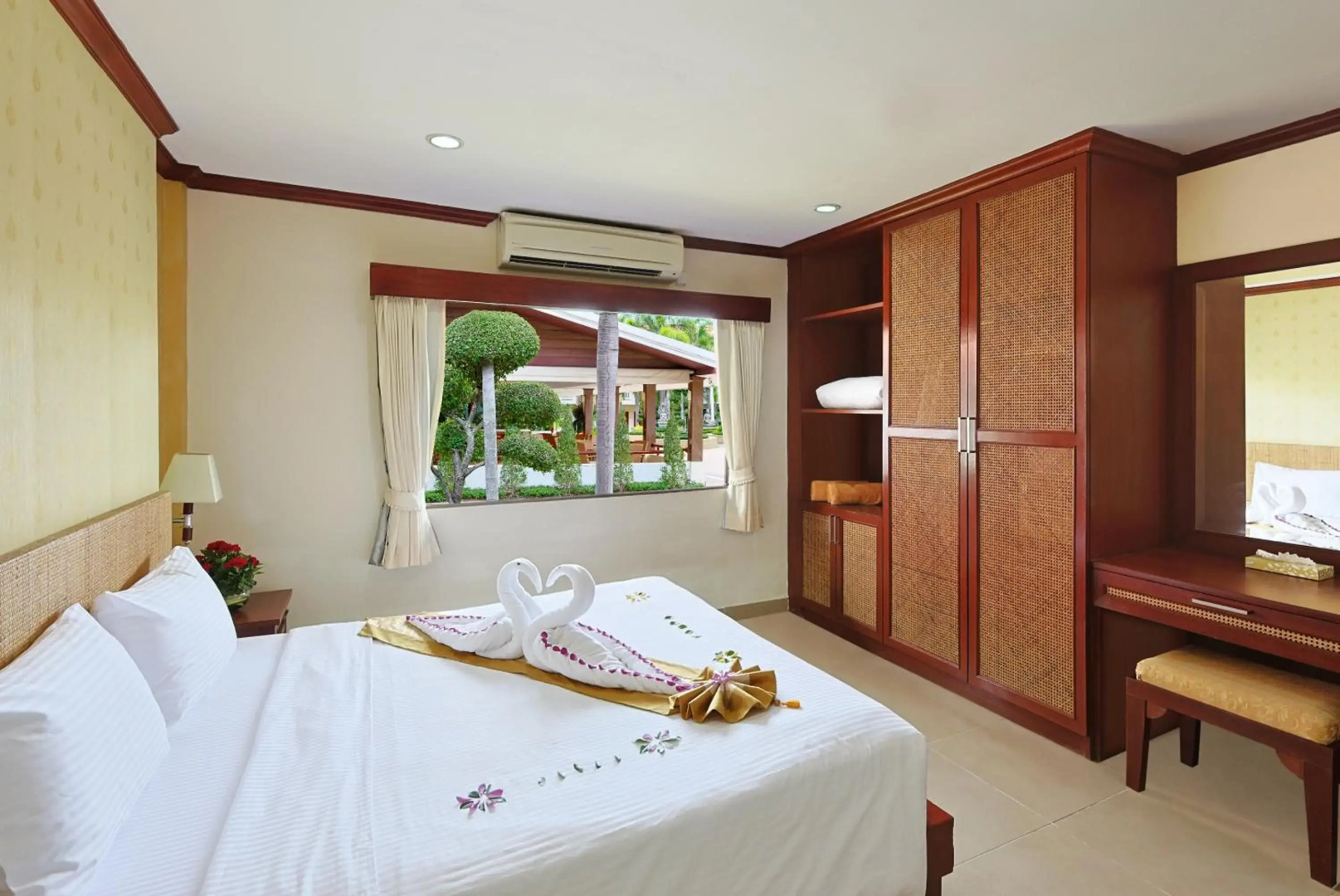 Crowne Plaza Chicago SW - Burr Ridge by IHG