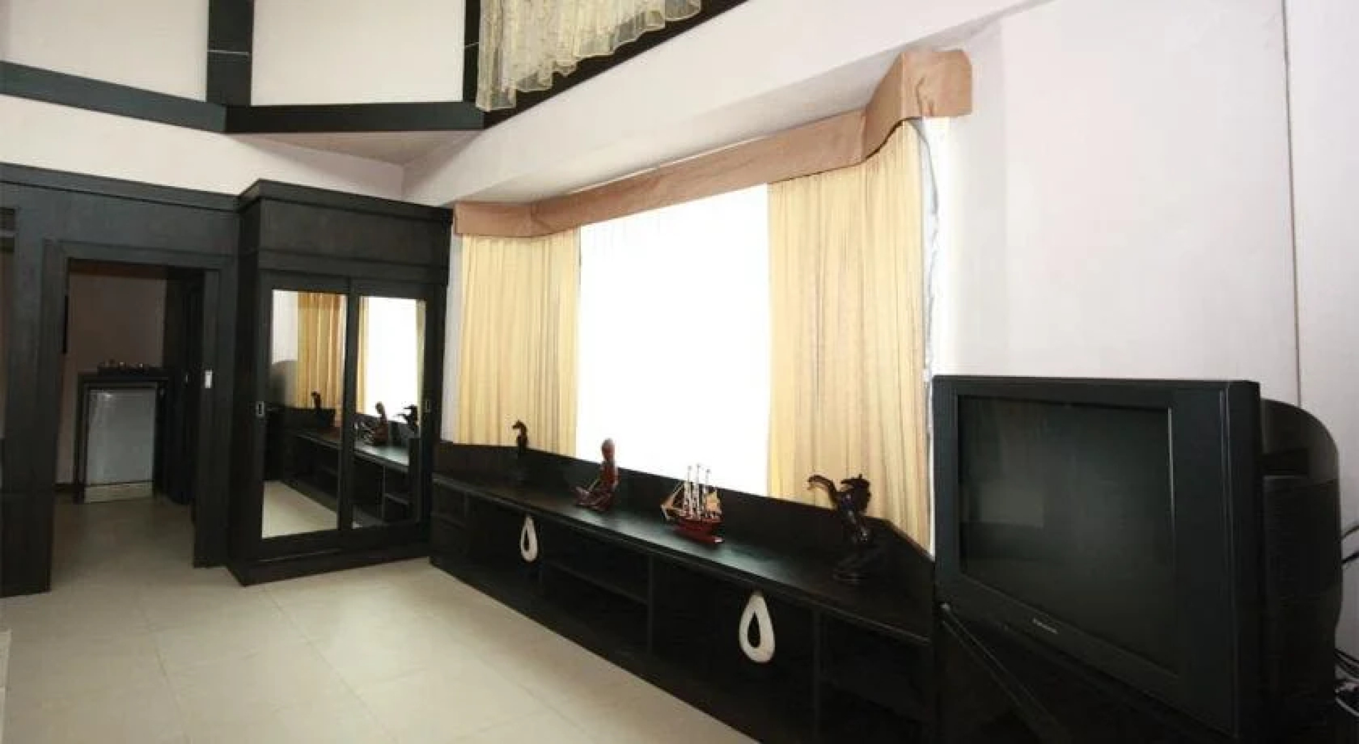 Guitar Residence