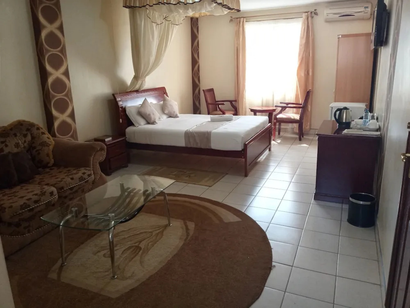 The Great Lakes Hotel LTD.