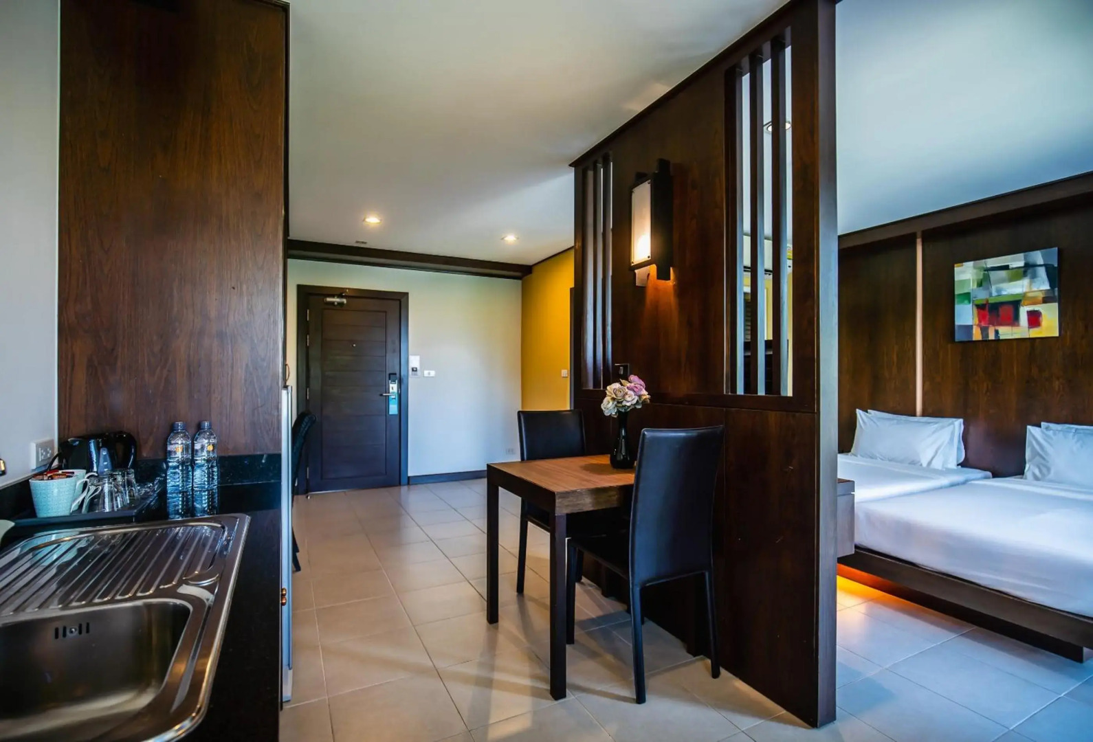 Ratana Hotel Chalong