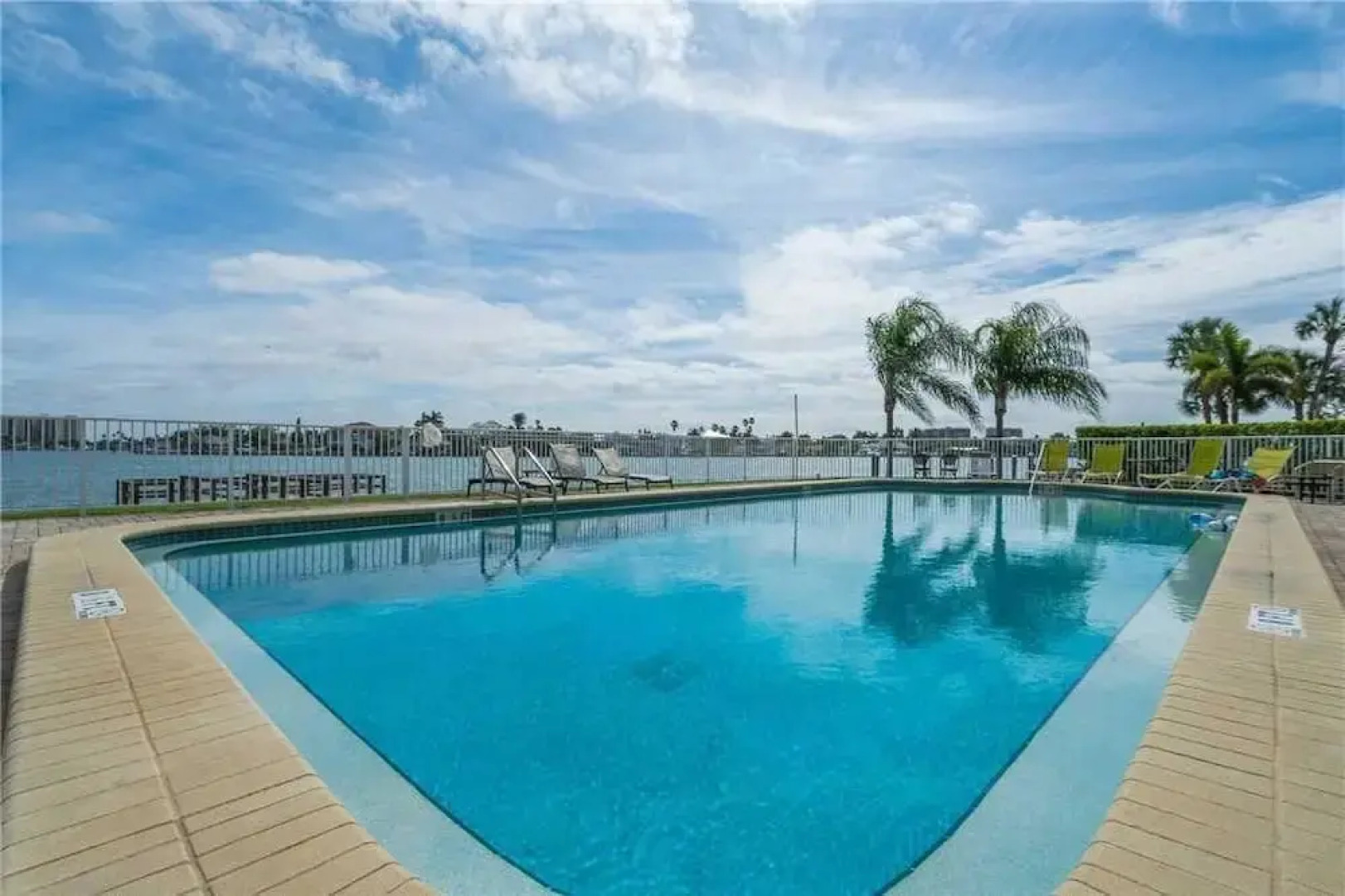 308 - Palms of Treasure Island