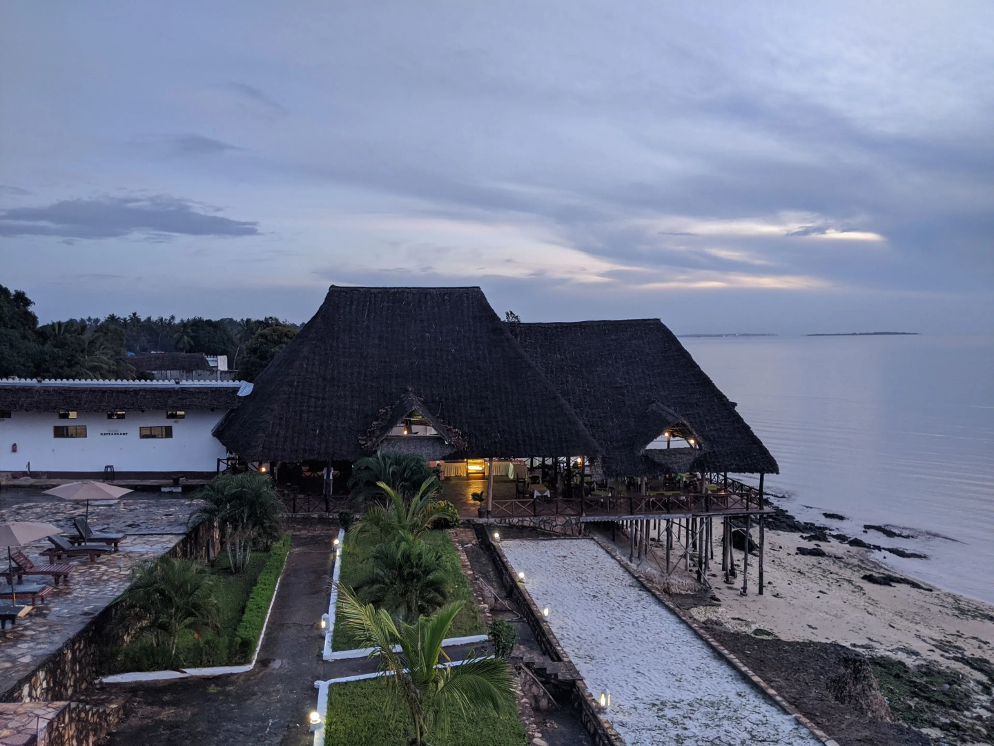 Amaan Ocean Kihinani Hotel