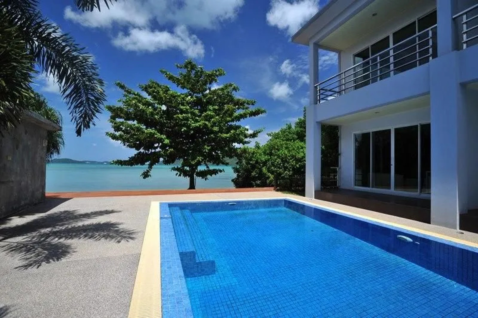 Chalong Beach Front Residence