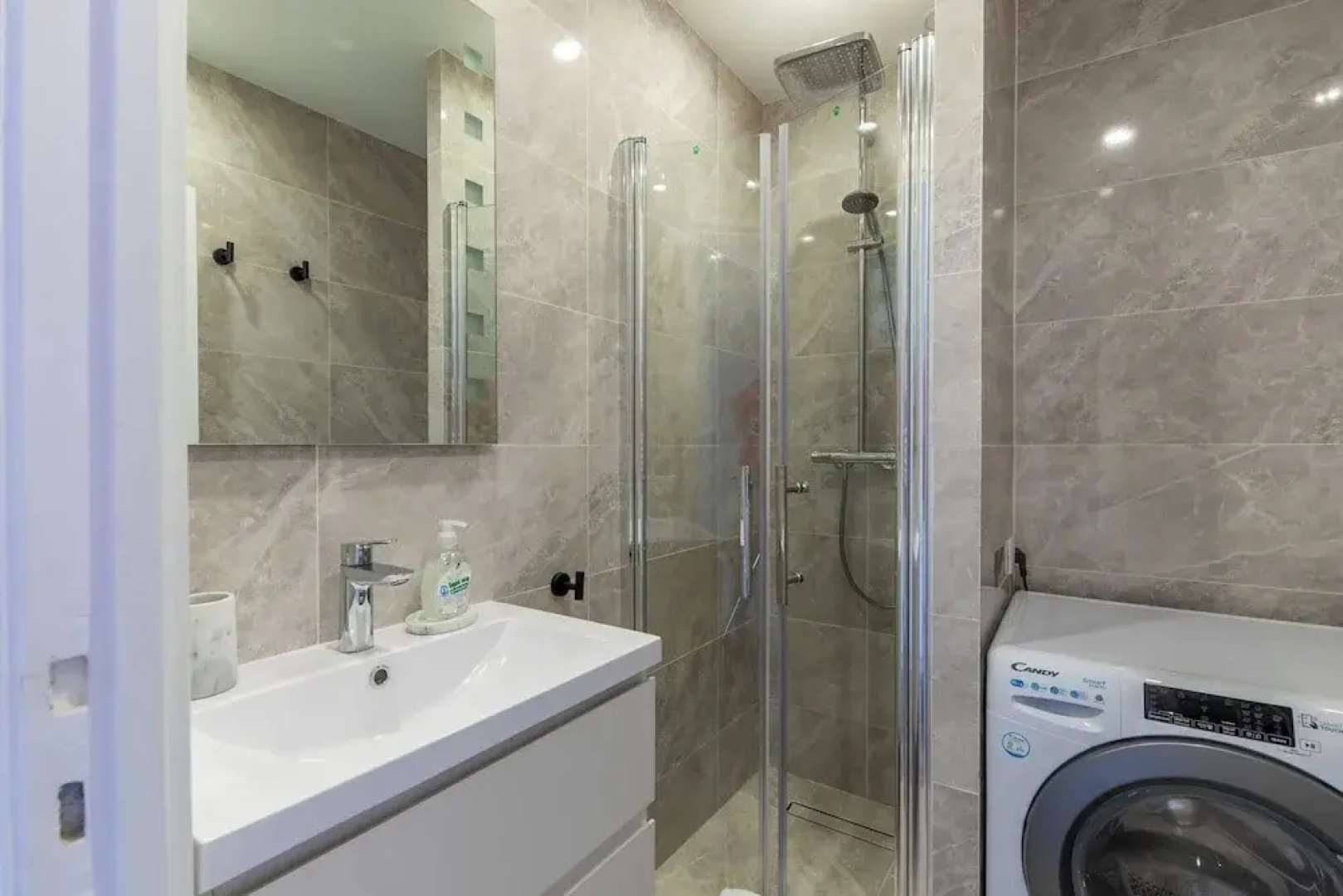 Beautiful Equipped Apartment in Downtown Deauville 4p/1br