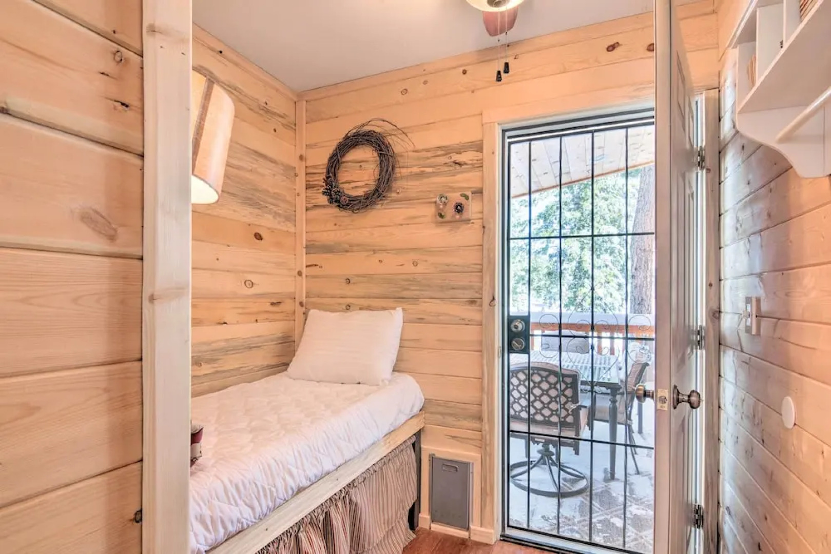 Spacious Duck Creek Village Cabin w/ Hot Tub!