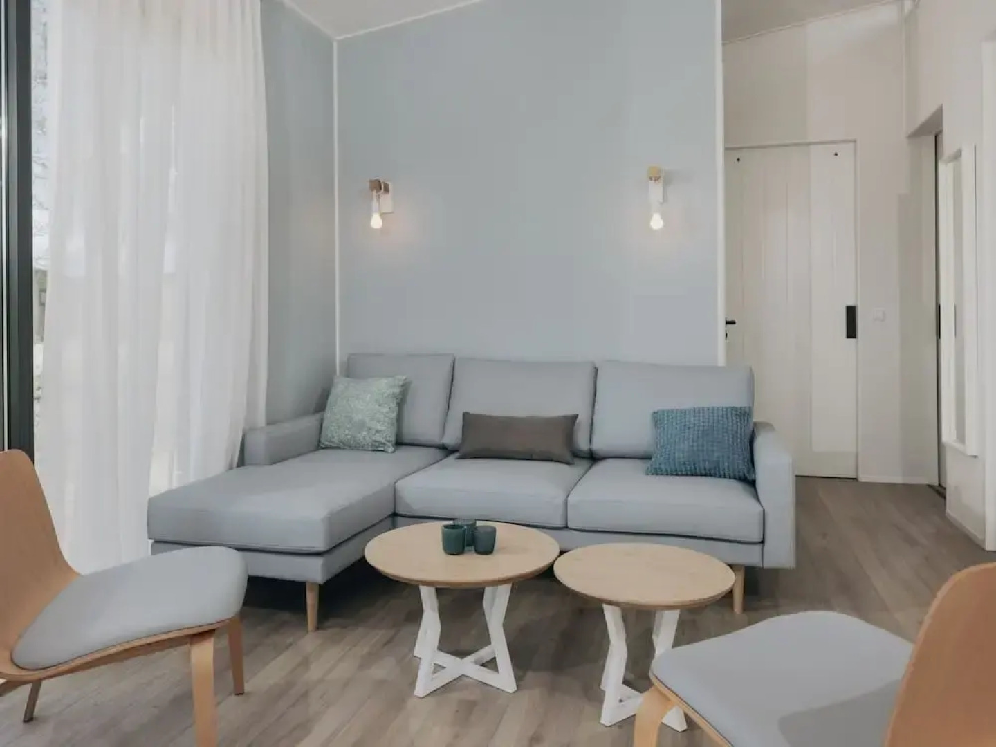 Luxury Lodge with 2 Bathrooms near Markermeer