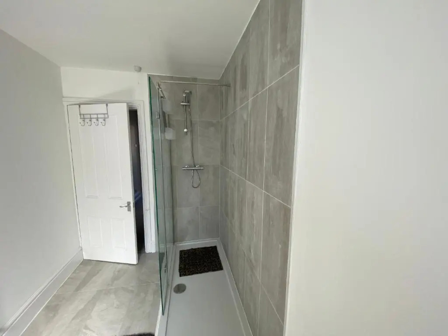 4 Bed Maisonette near the Travelodge colwyn bay