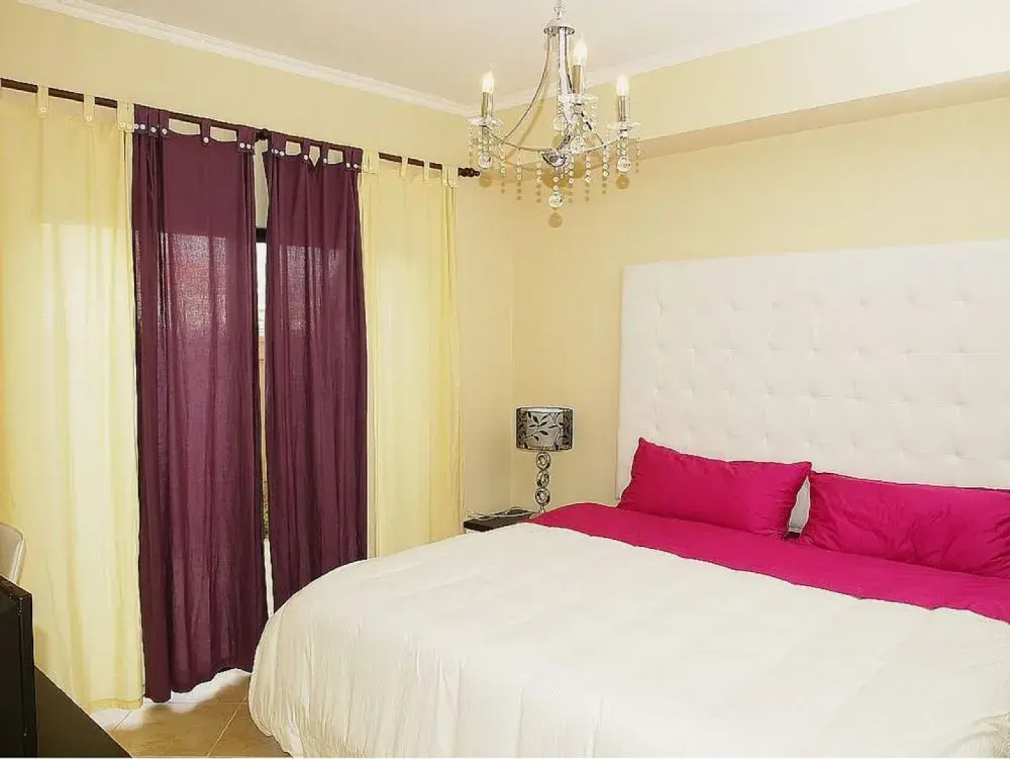 Gold Coast Luxurious and Stylish Condo