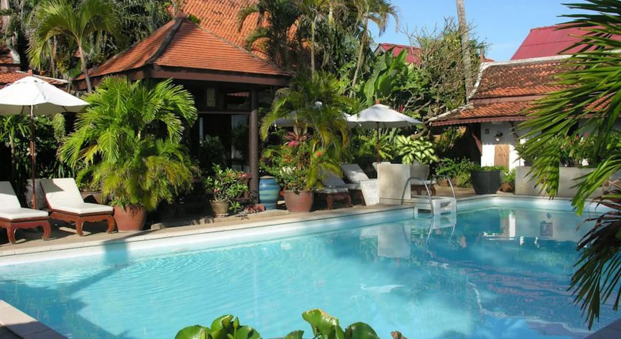 White House Beach Resort And Spa