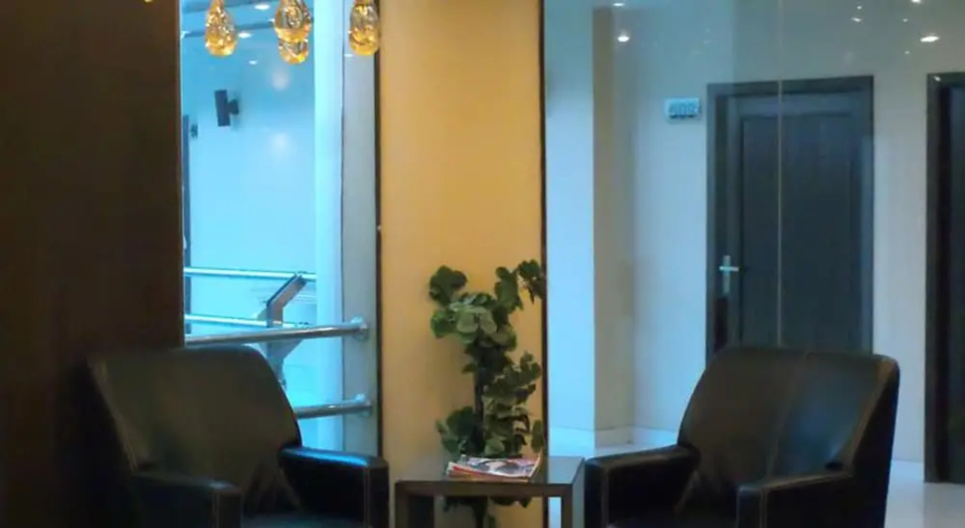 Grand Regent Hotel & Suites