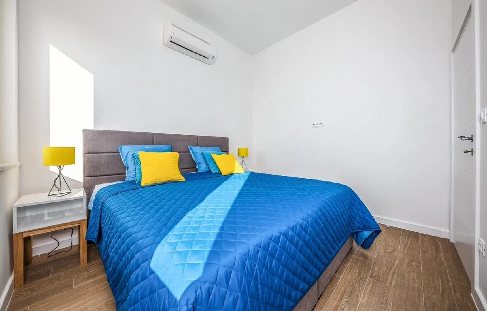 Stunning Home in Lun With Outdoor Swimming Pool, Wifi and 6 Bedrooms