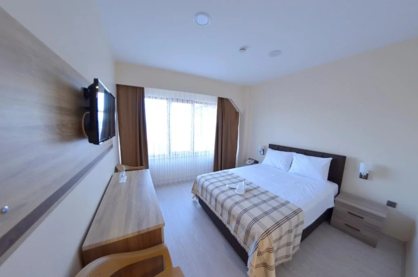 Halil Tuna Hotel