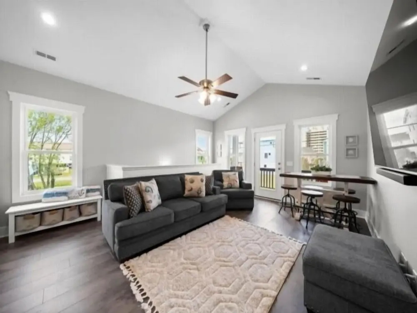 Red Snapper - Amazing New Home Just Two Blocks From The Beach 3 Bedroom Home by Redawning