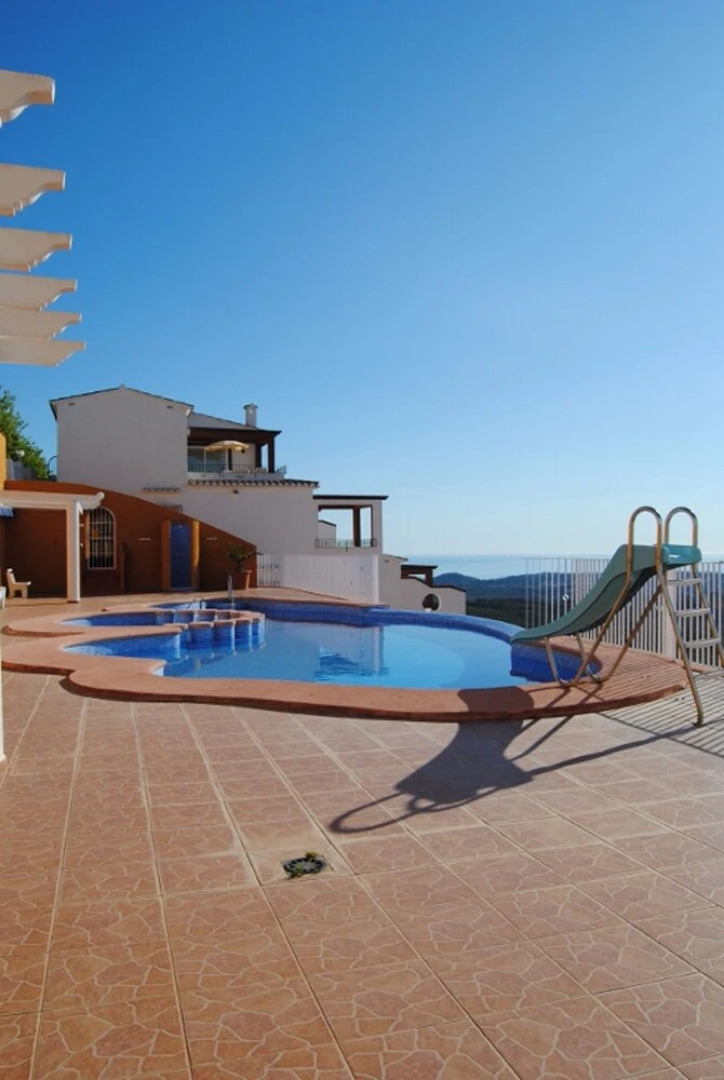 Apartment With 2 Bedrooms in El Poble Nou de Benitatxell, With Wonderf