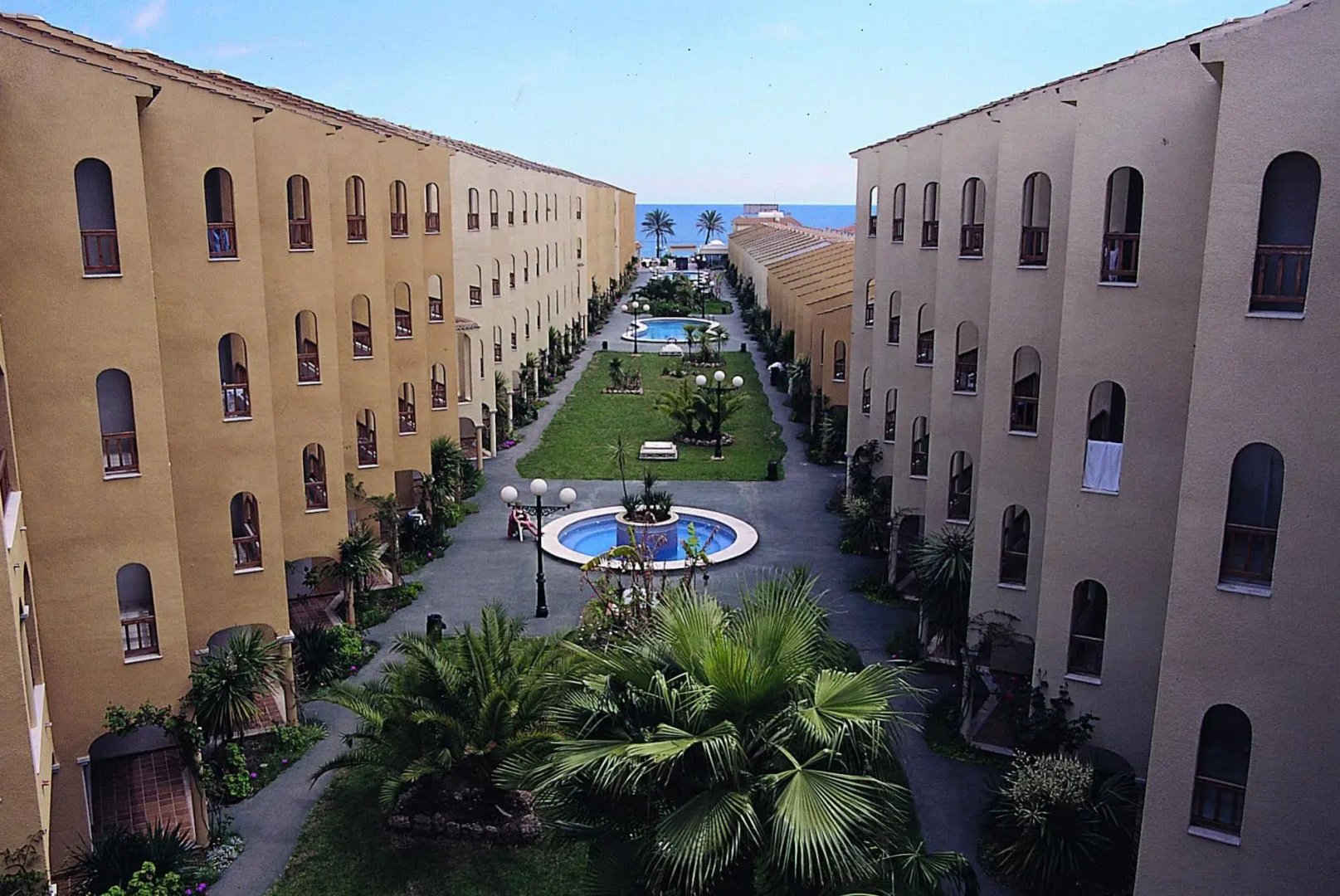 Apartamentos Turísticos Jardines del Plaza