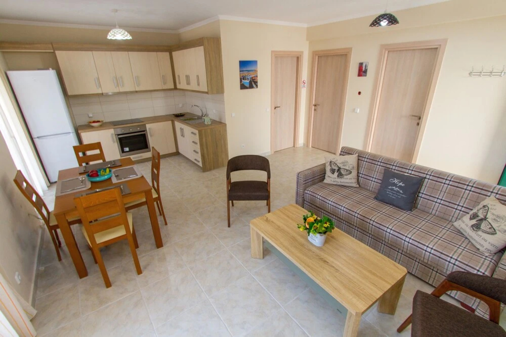 Nijay Apartments No 1, 2 Bedroom Apartment Sleeps 6 With Bed Settee In Lounge