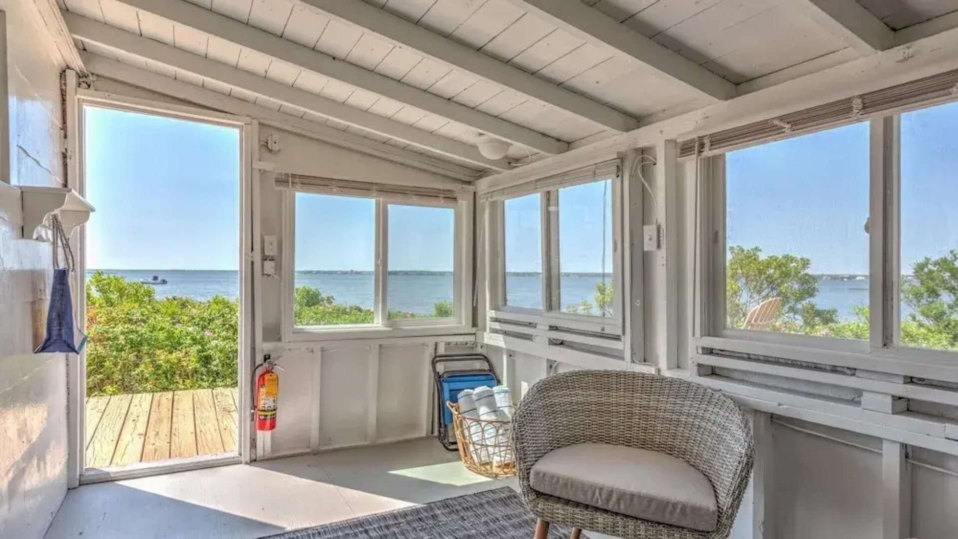 Bungalow 3 - 1br, Waterfront