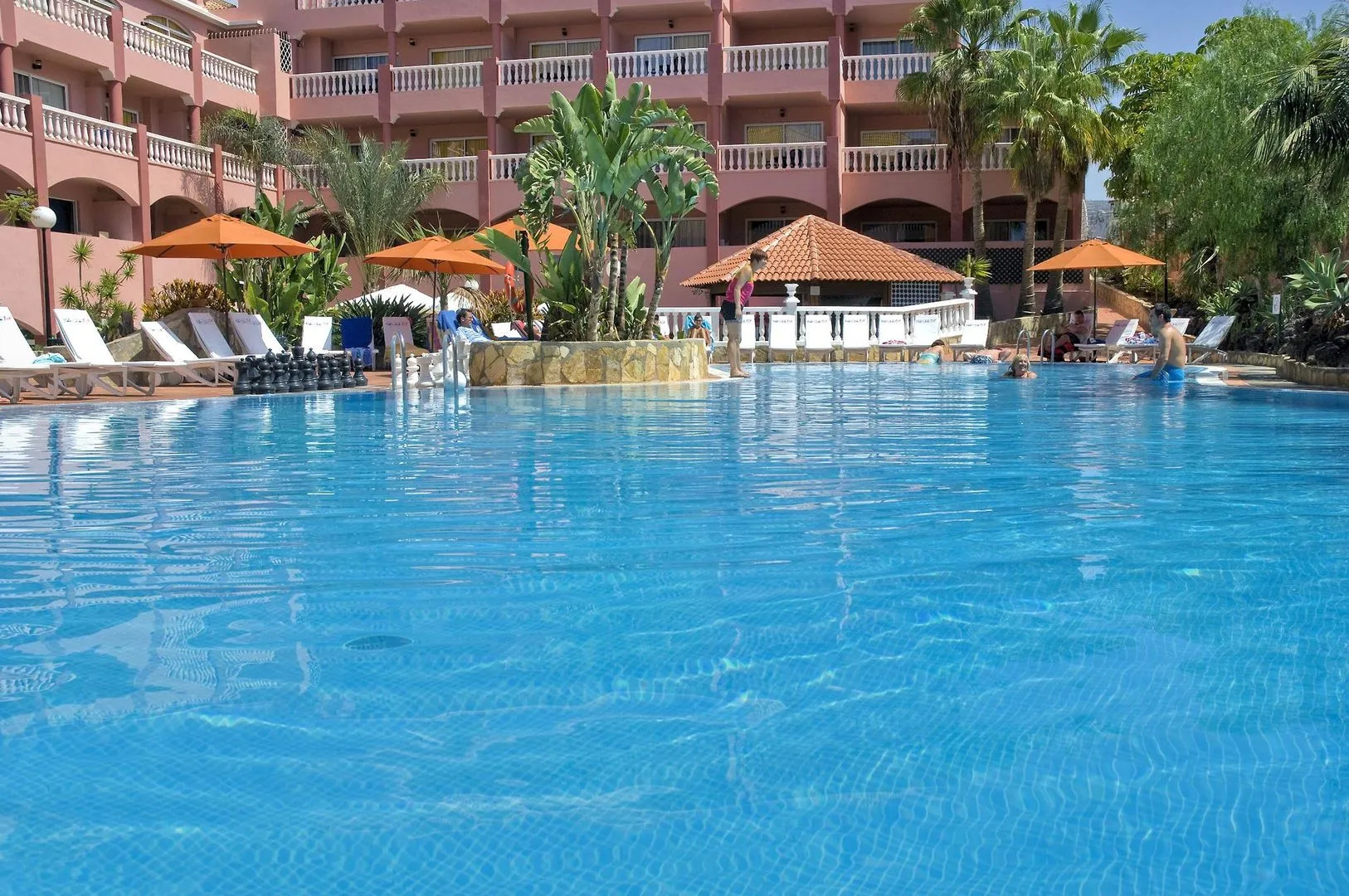 Apartamentos Marola Park