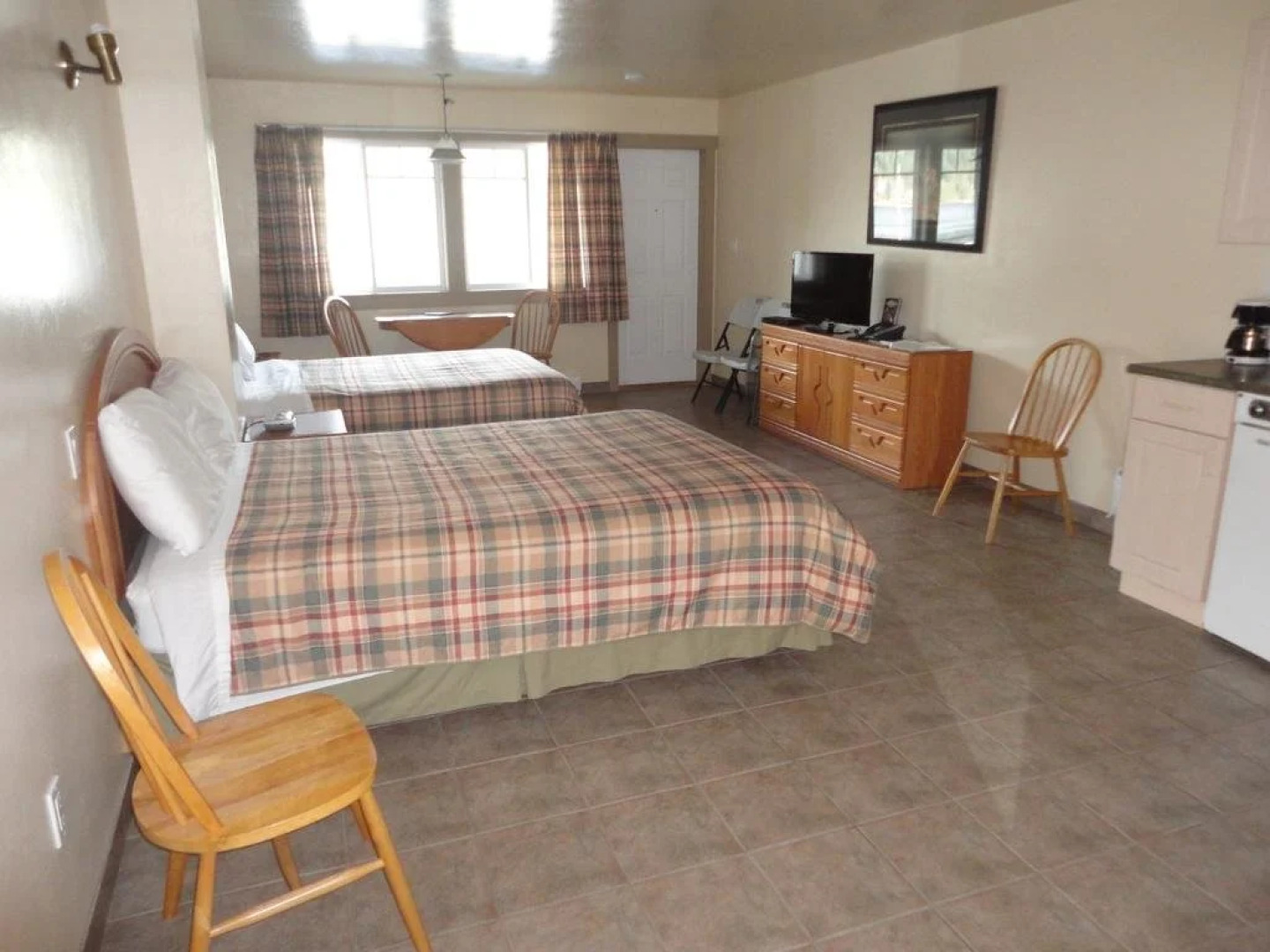 Bathgate Resort and Marina