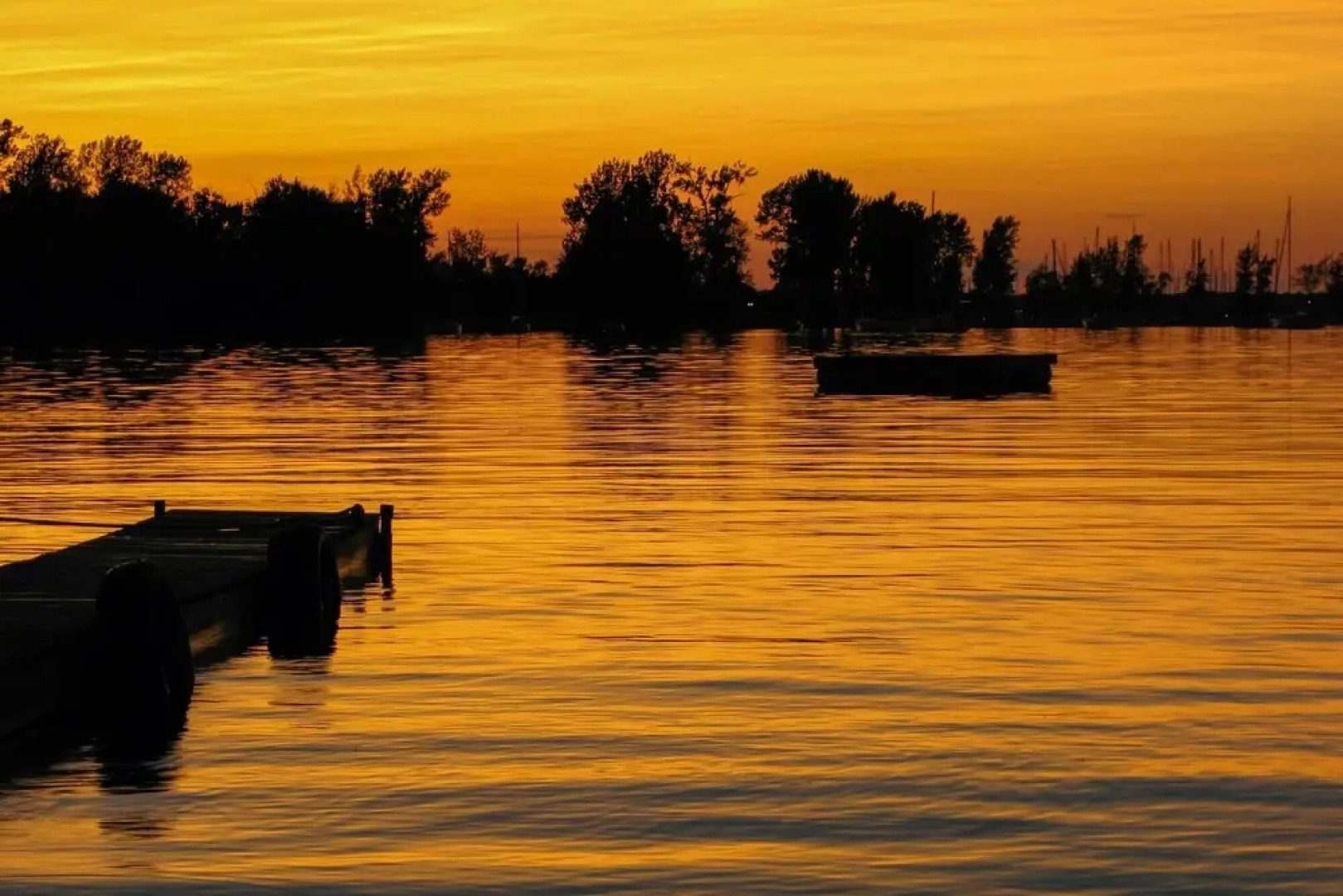 Waterfront North Hero Home w/ Screened Porch