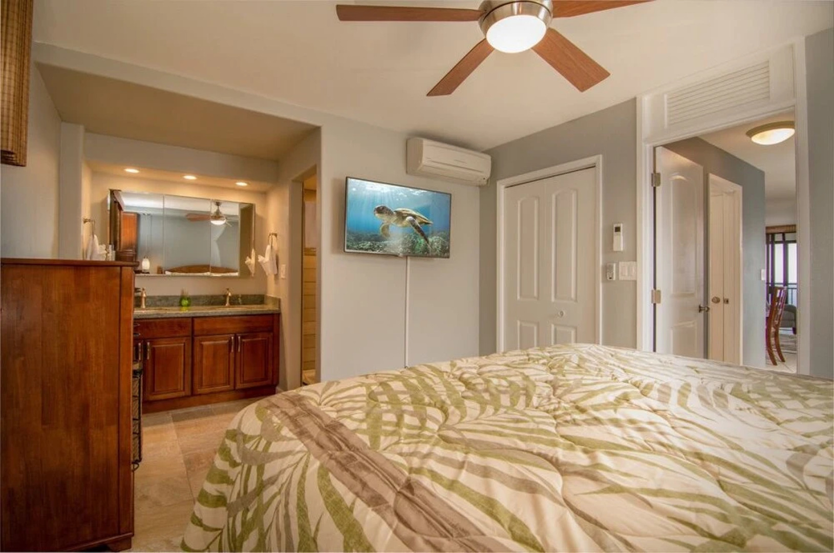 Kona Alii 403 by RedAwning