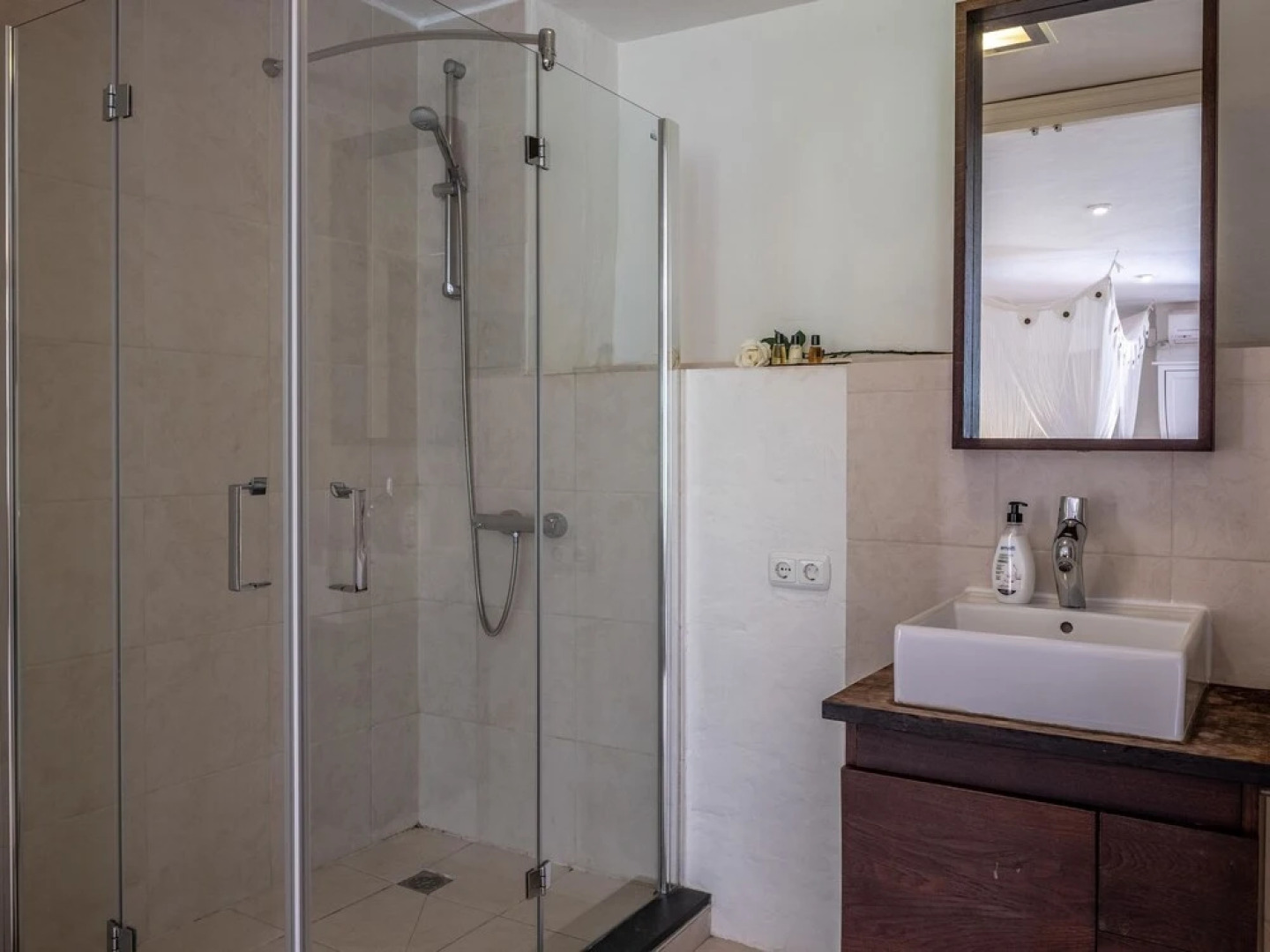 Deluxe Villa in Casares With 2 Indoor Pool, Sauna & Jacuzzi