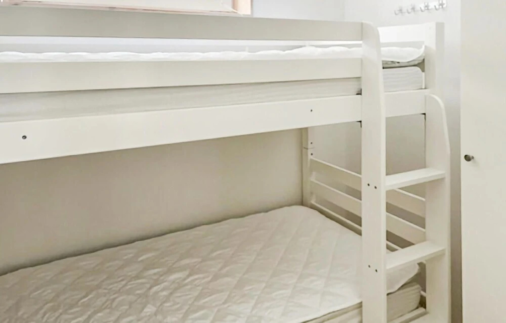 Awesome Home in Löttorp With 5 Bedrooms