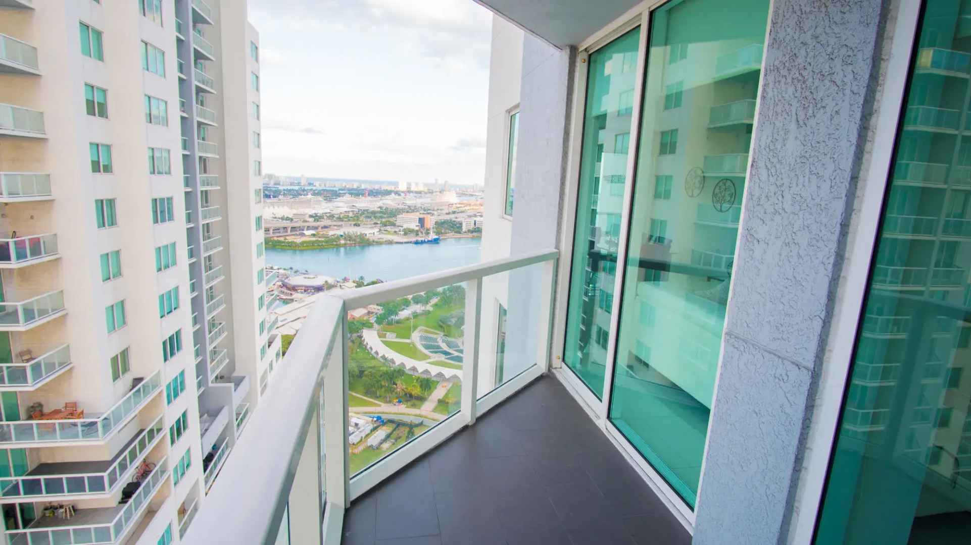 Bayfront Suites by YouRent