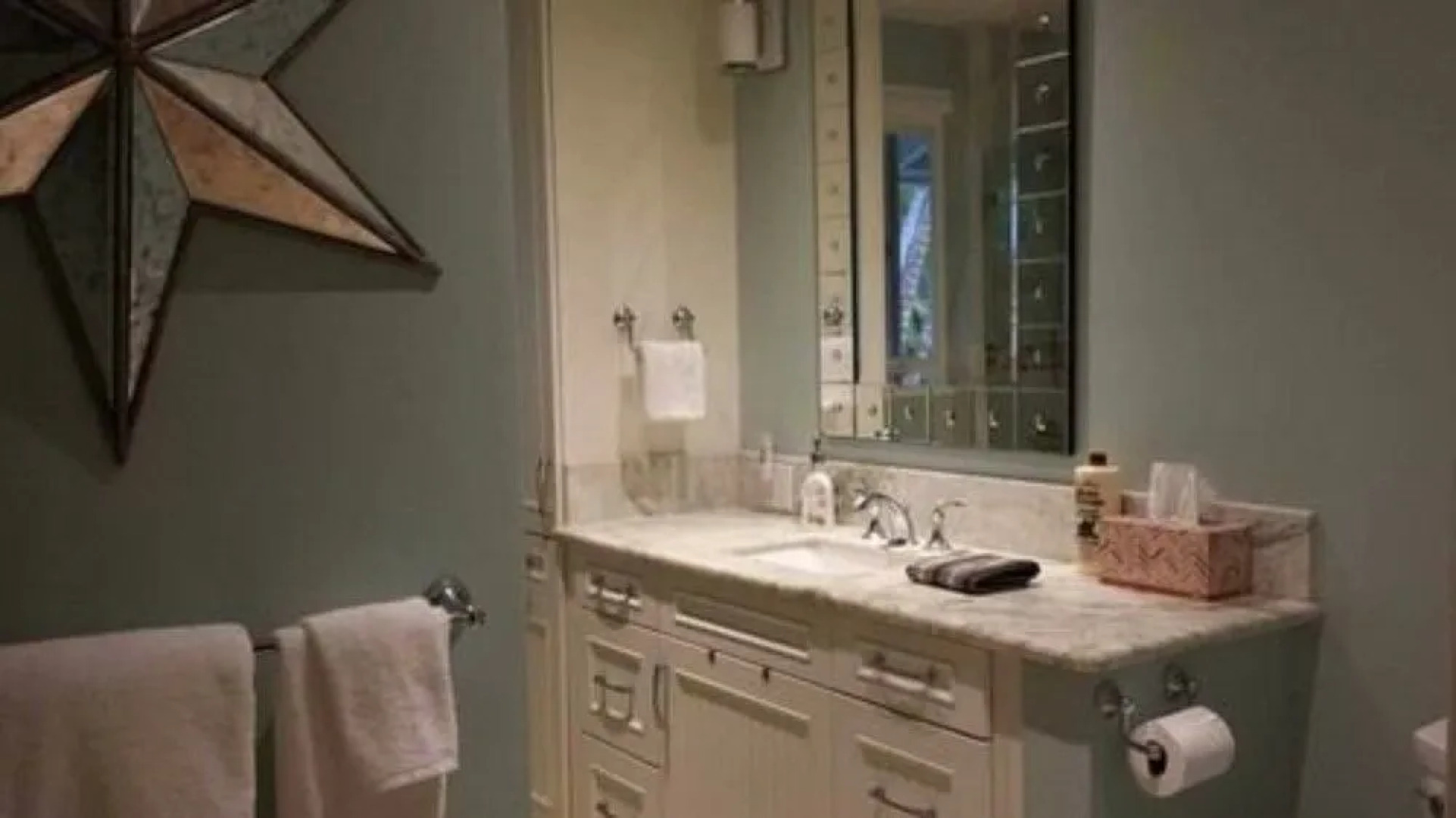 Paradise Palms B and B