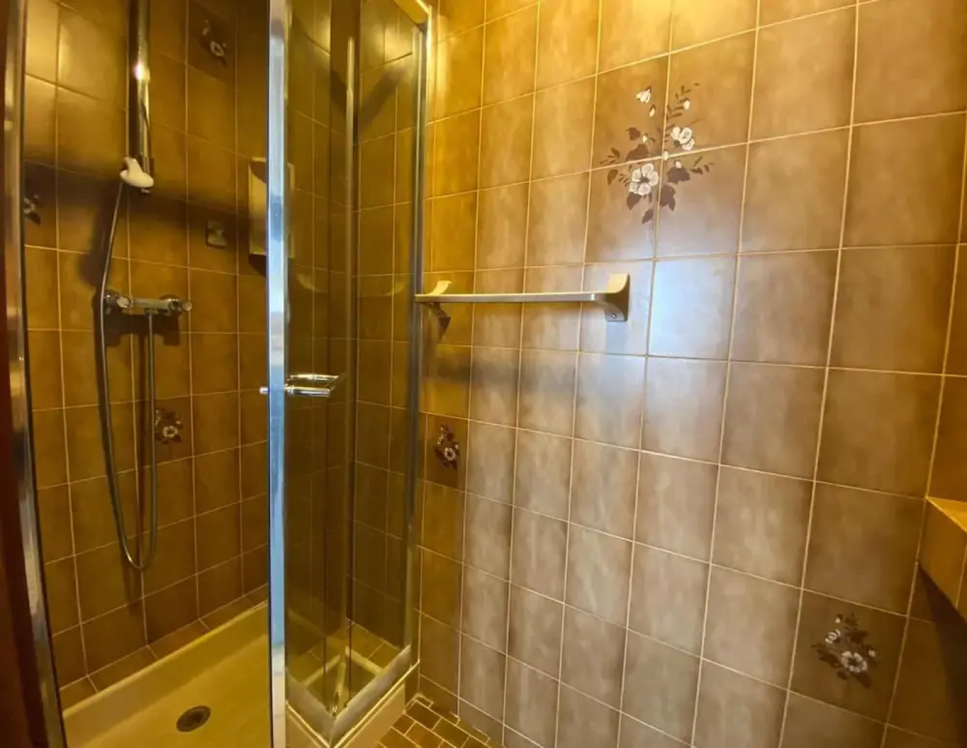 Old-world Retreat With Comfort