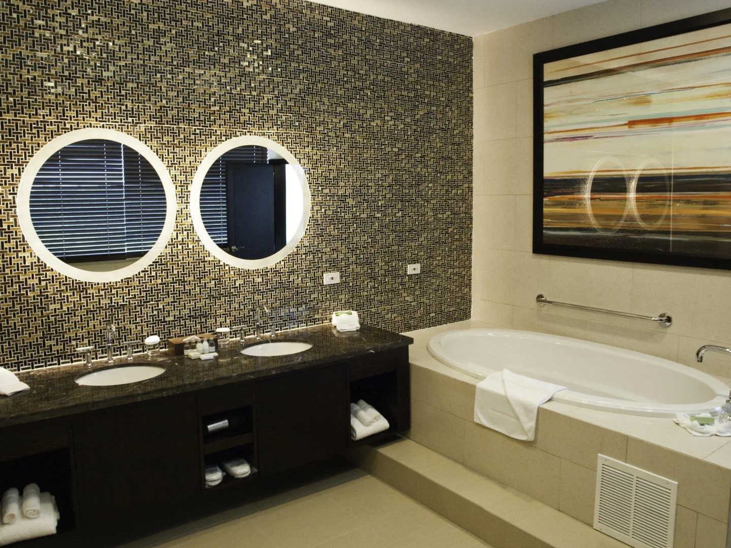 Summit Rainforest & Golf Resort