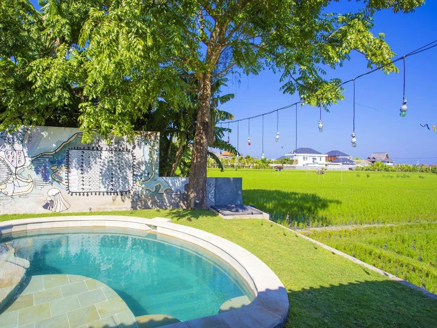 Big Brother Surf Inn