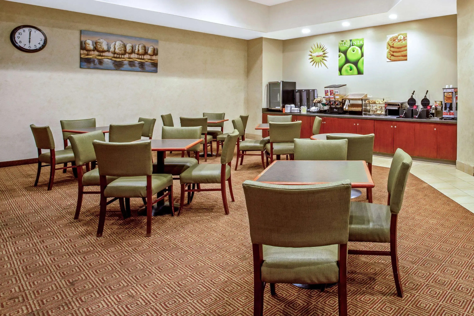 La Quinta Inn & Suites by Wyndham Stamford / New York City