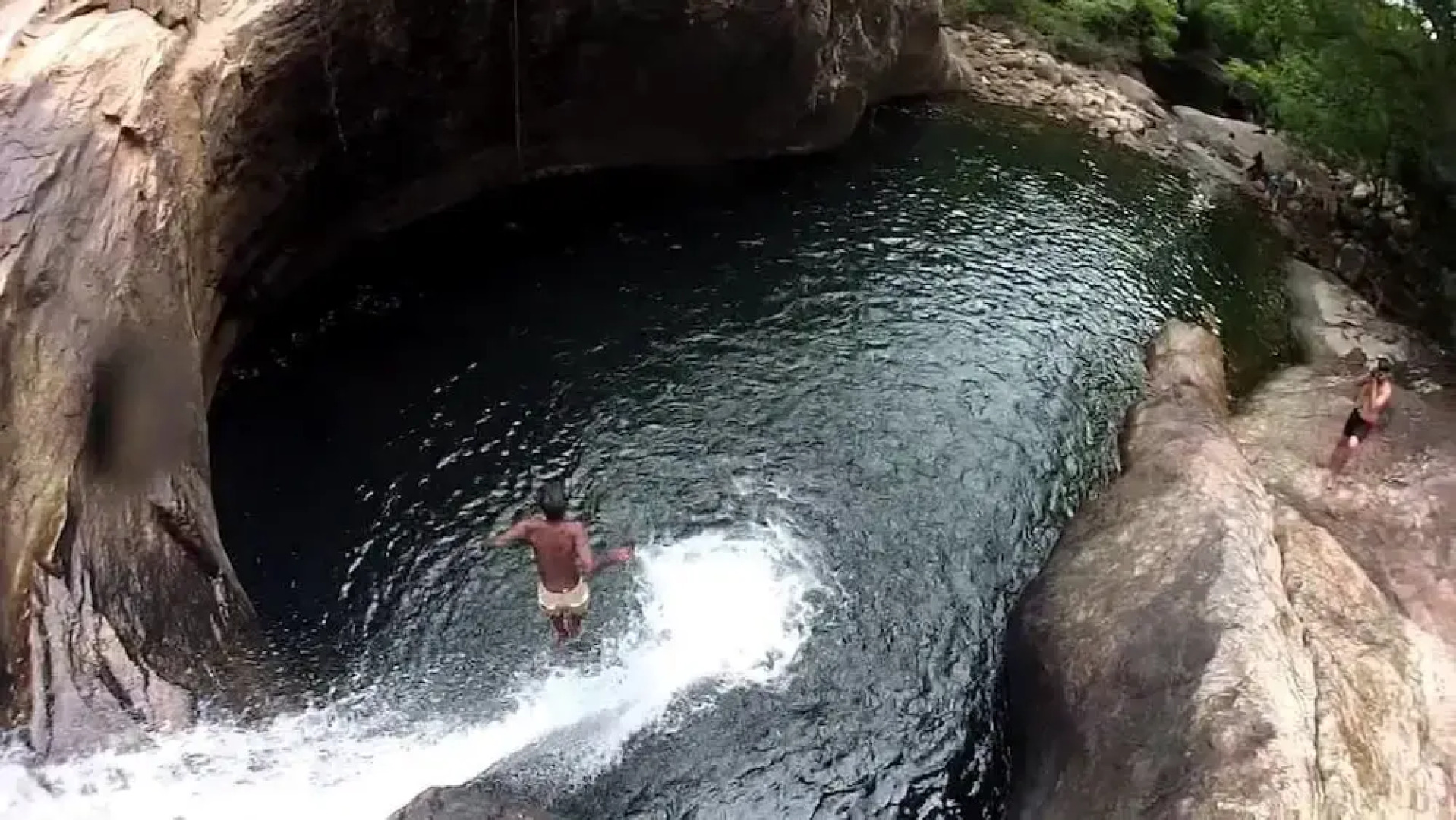 Meemure isabulana resort - Hostel