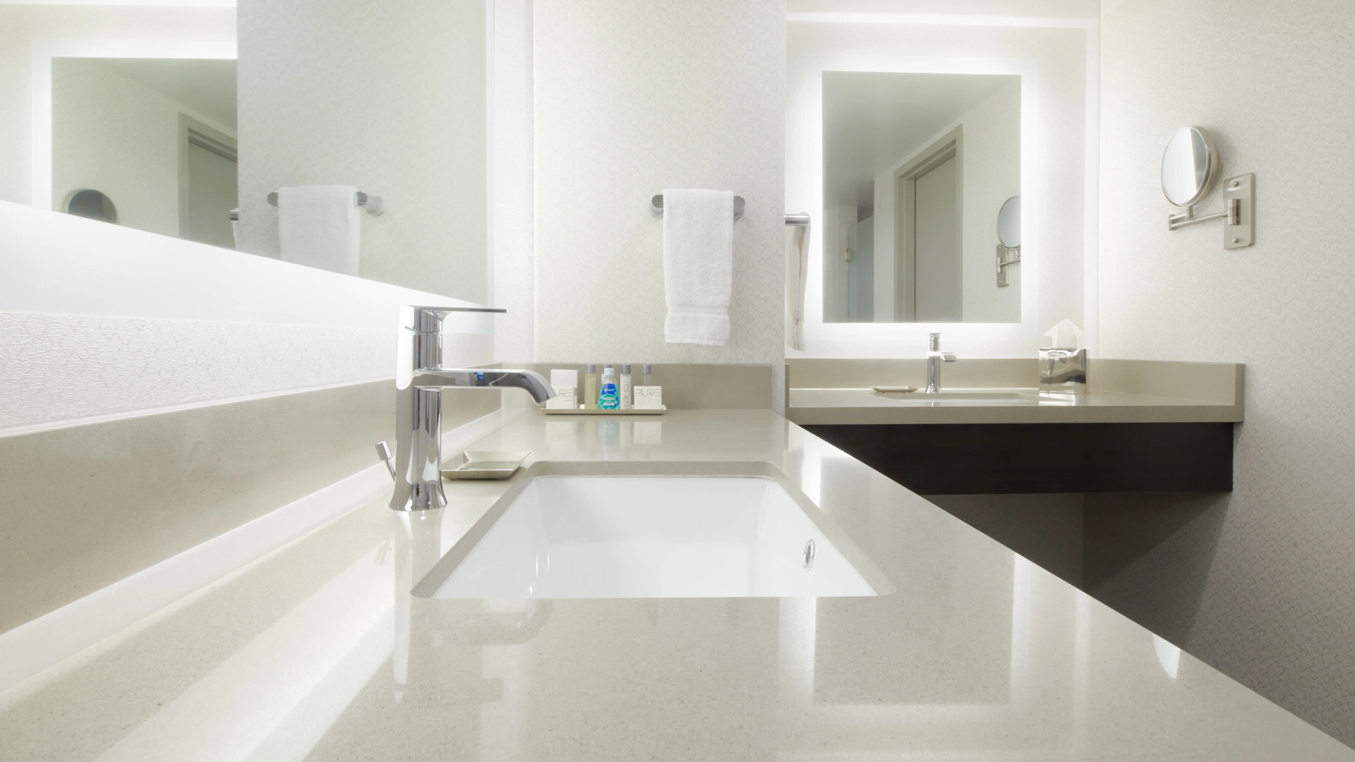 Silver Legacy Reno- A Caesars Rewards Destination