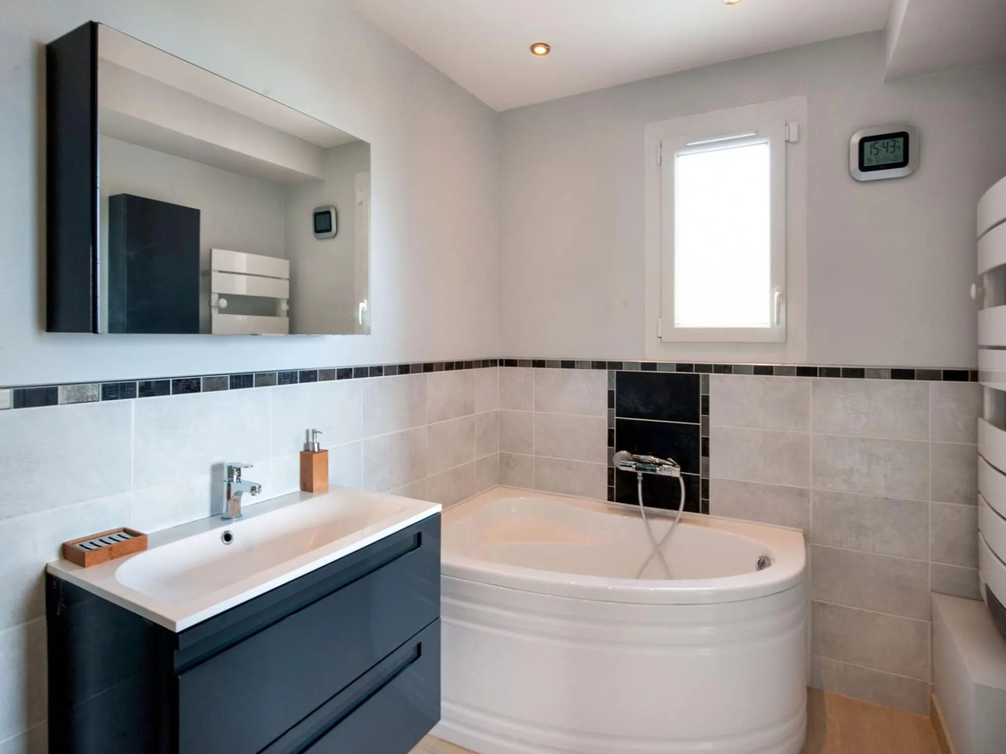 Luxurious Villa in Les Issambres with swimming pool and Sauna