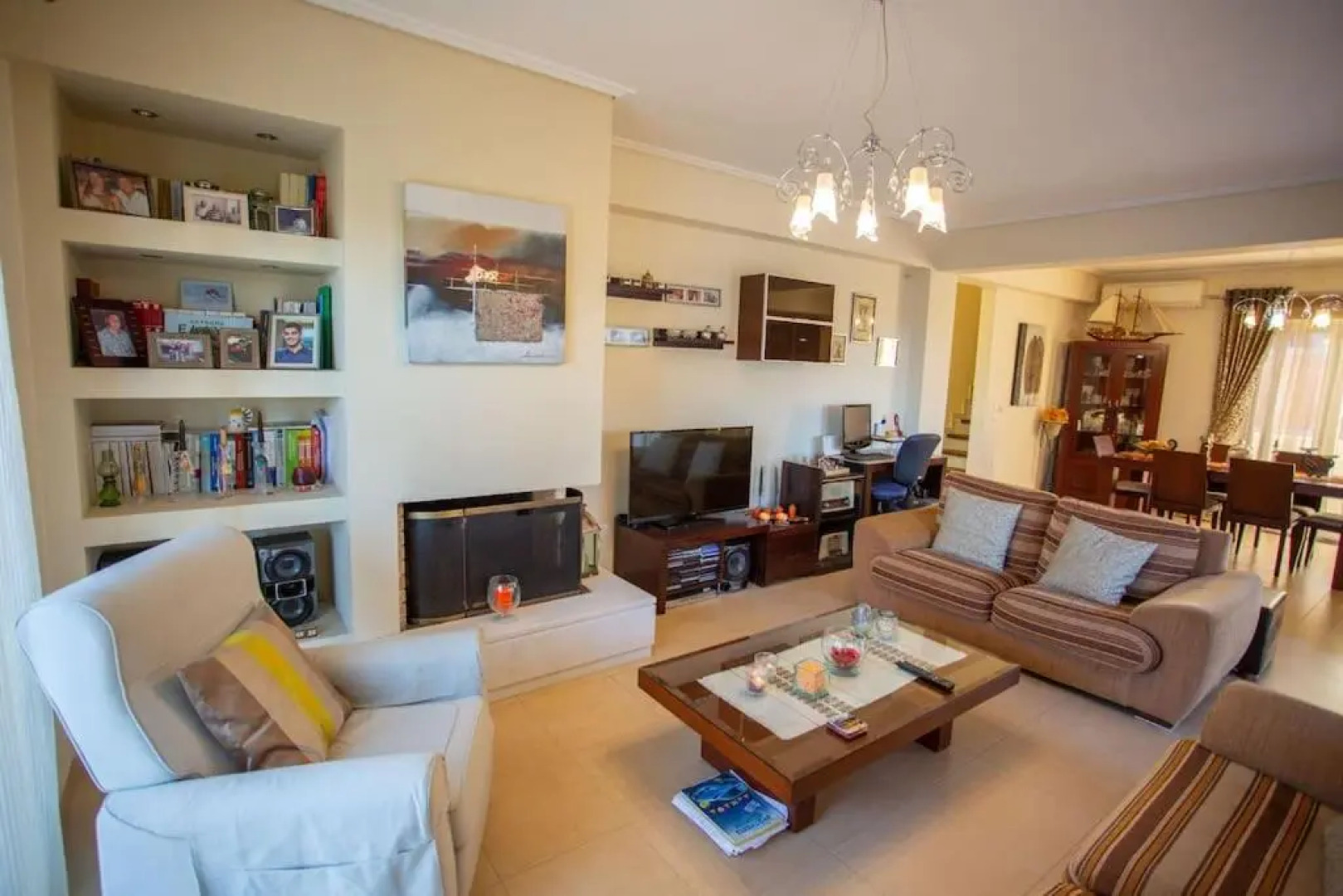 Fou's luxury apartment