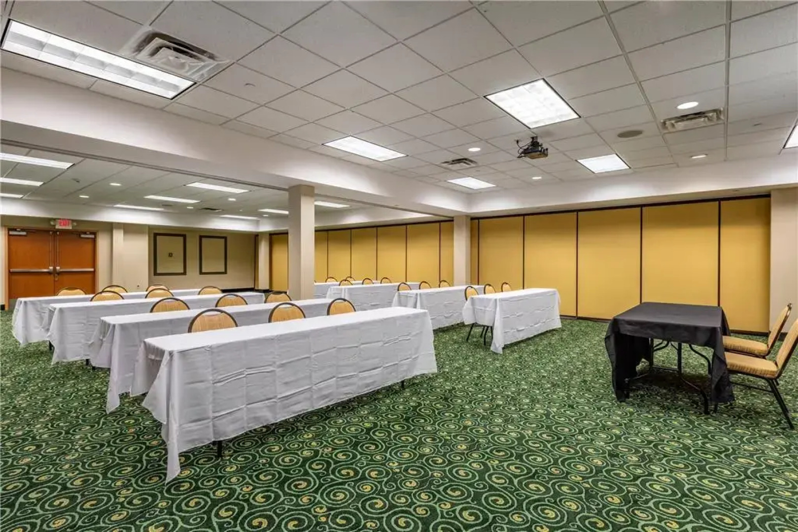 Three Bears Waterpark Resort Near Tomah, Ascend Collection Hotel